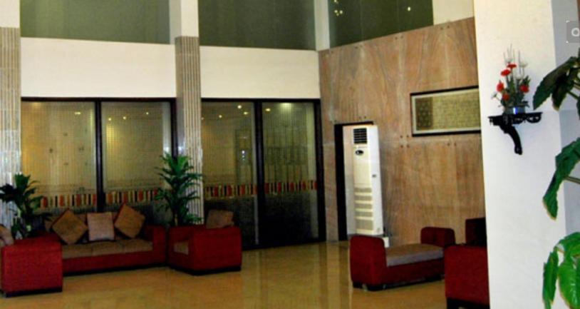 Hotel Radiance Bhīlwāra Екстериор снимка